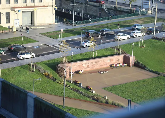 En Centre-ville مُلووز